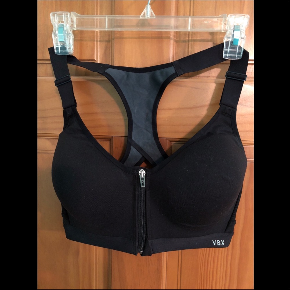 Victoria’s Secret Front-Zip Closure Sports Bra